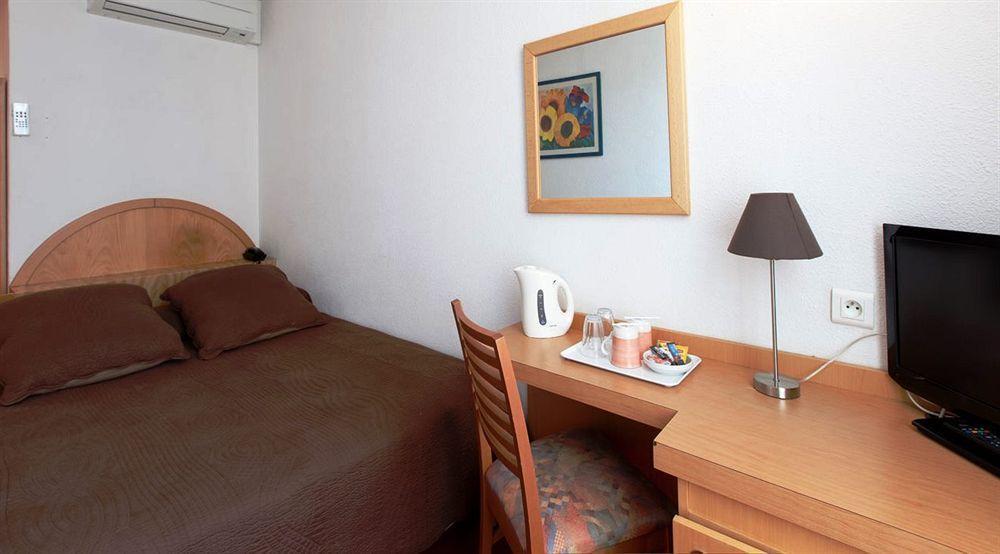 Restaurant Oasis Hotell 3*